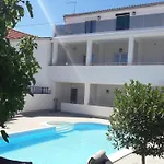Pensión Stars Palace - And 3*