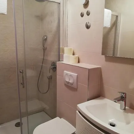 Stars Palace - And Gæstehus Jezera