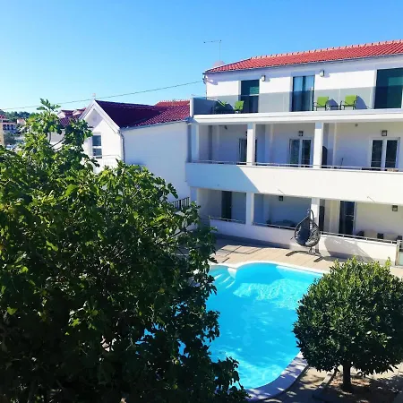 Stars Palace - And ゲストハウス 3*