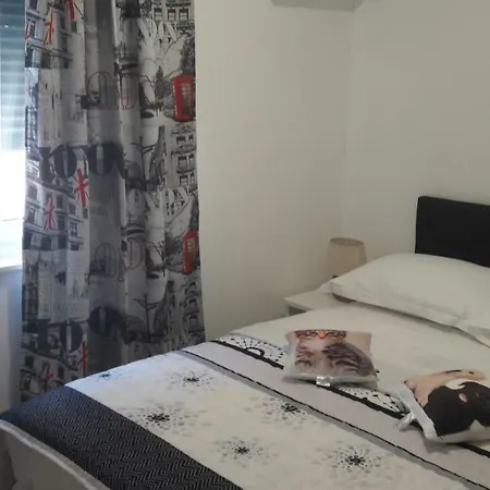 Stars Palace - And Jezera