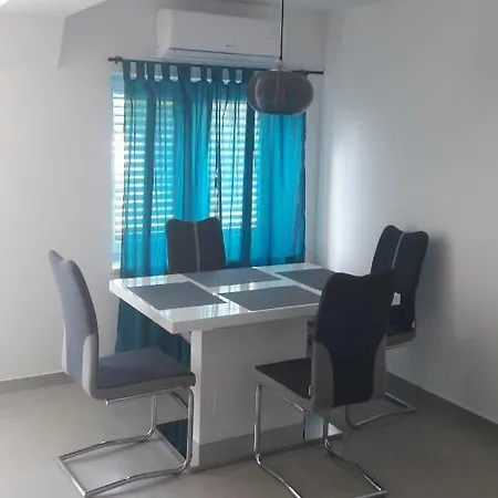 Stars Palace - And Gæstehus Jezera