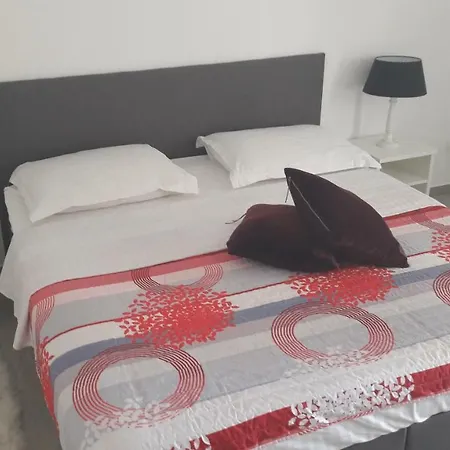 Gæstehus Stars Palace - And Jezera