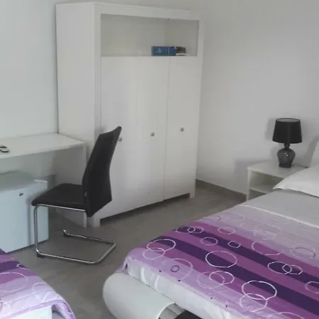 Gæstehus Stars Palace - And Jezera