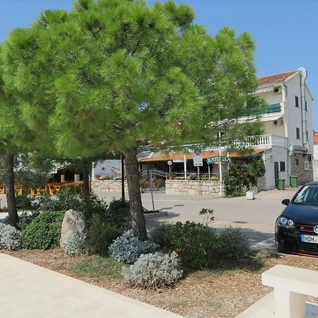 Stars Palace - And בית הארחה 3*