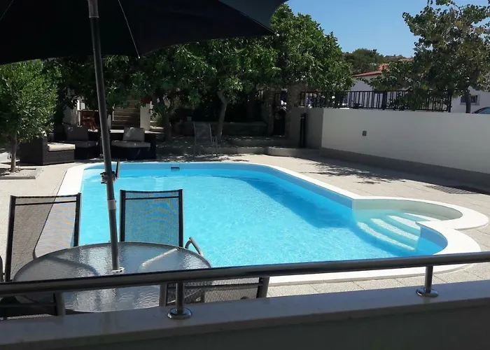 Stars Palace - And Gasthuis Jezera