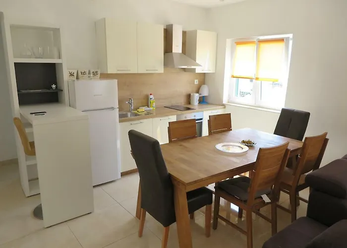 Stars Palace - And 3* 제제라