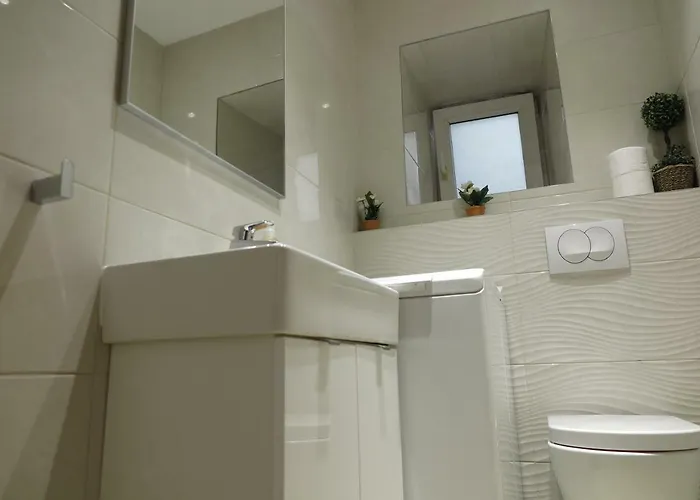 Stars Palace - And Jezera